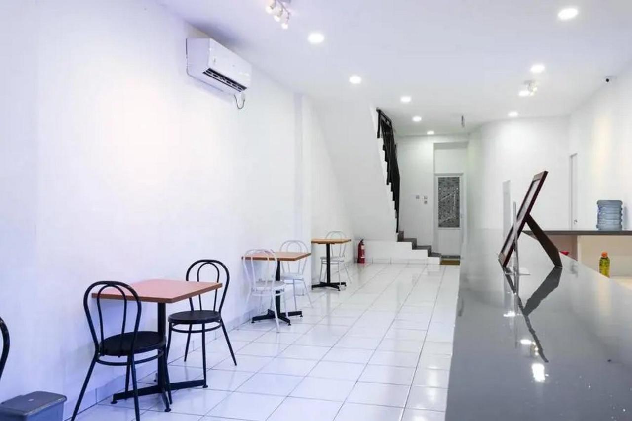 Reddoorz Hostel Near Taman Puring Yakarta Exterior foto
